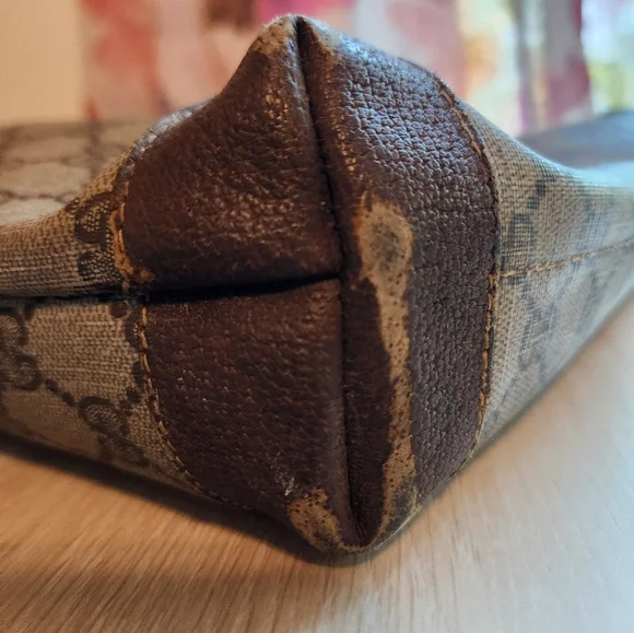 Used Authenticated Gucci‎ monogrammed tote with greenred striped handles Totes